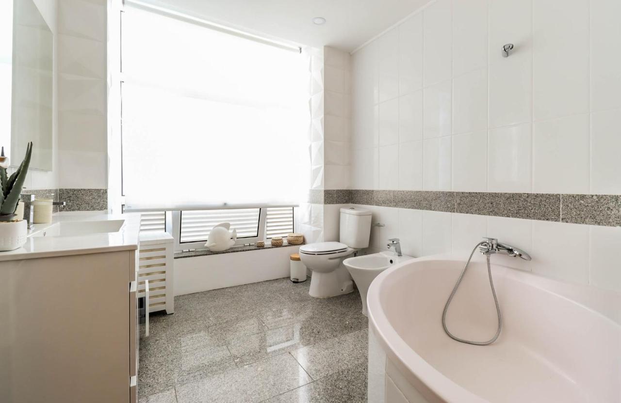 Flor Do Mar - Spacious Apartment With Balcony Vila Praia de Âncora Dış mekan fotoğraf